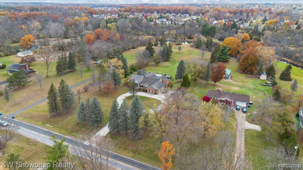 1112 W Cook Road, Grand Blanc, MI 48439 — Photo 60