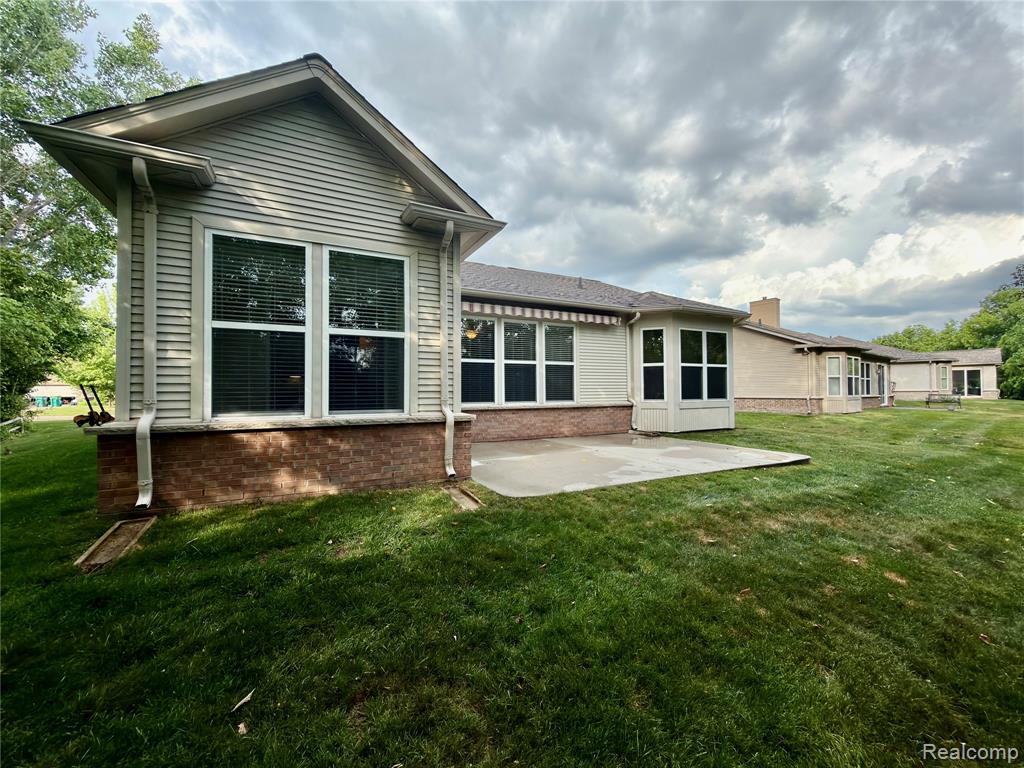 24600 Grand Traverse Avenue, Flat Rock, MI 48134 — Photo 30