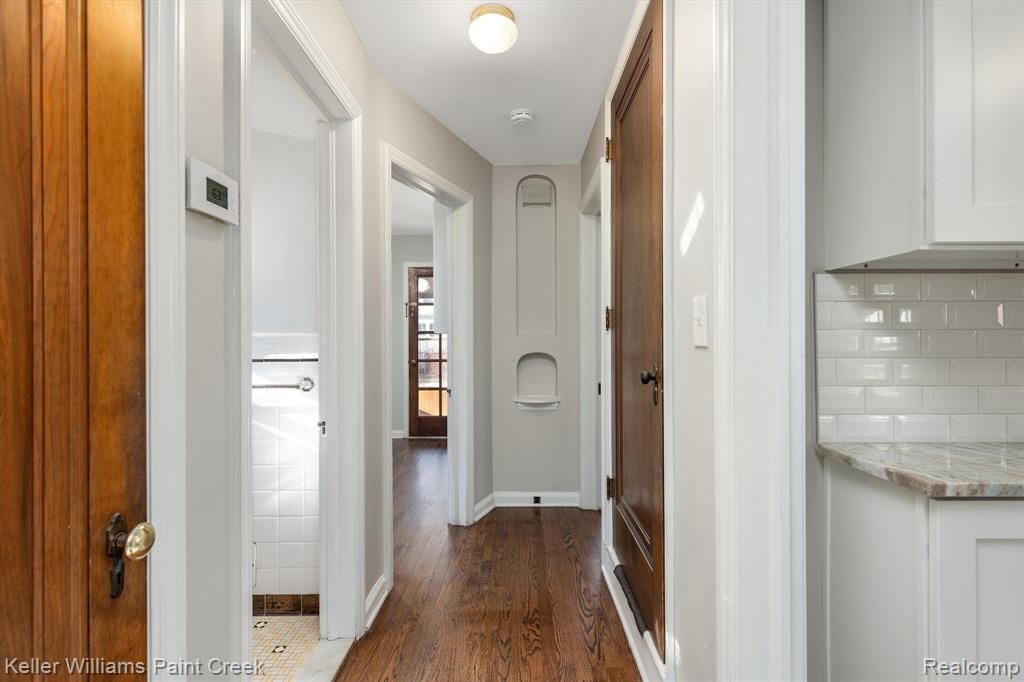 825 N ALTADENA Avenue, Royal Oak, MI 48067 — Photo 11