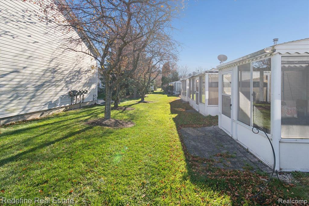 50340 Helfer Boulevard, Wixom, MI 48393 — Photo 27
