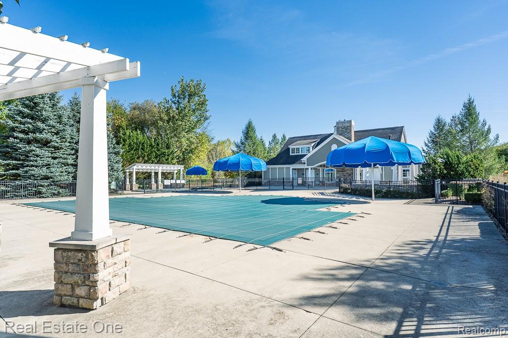 3435 Royal Berkshire Lane, Oakland, MI — Photo 33