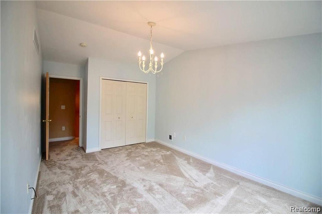 806 Red Run Drive, Troy, MI 48085 — Photo 14