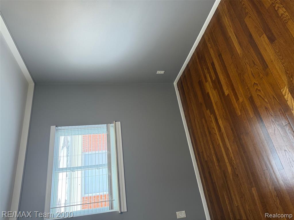 6491 N Silvery Lane, Dearborn Heights, MI 48127 — Photo 11
