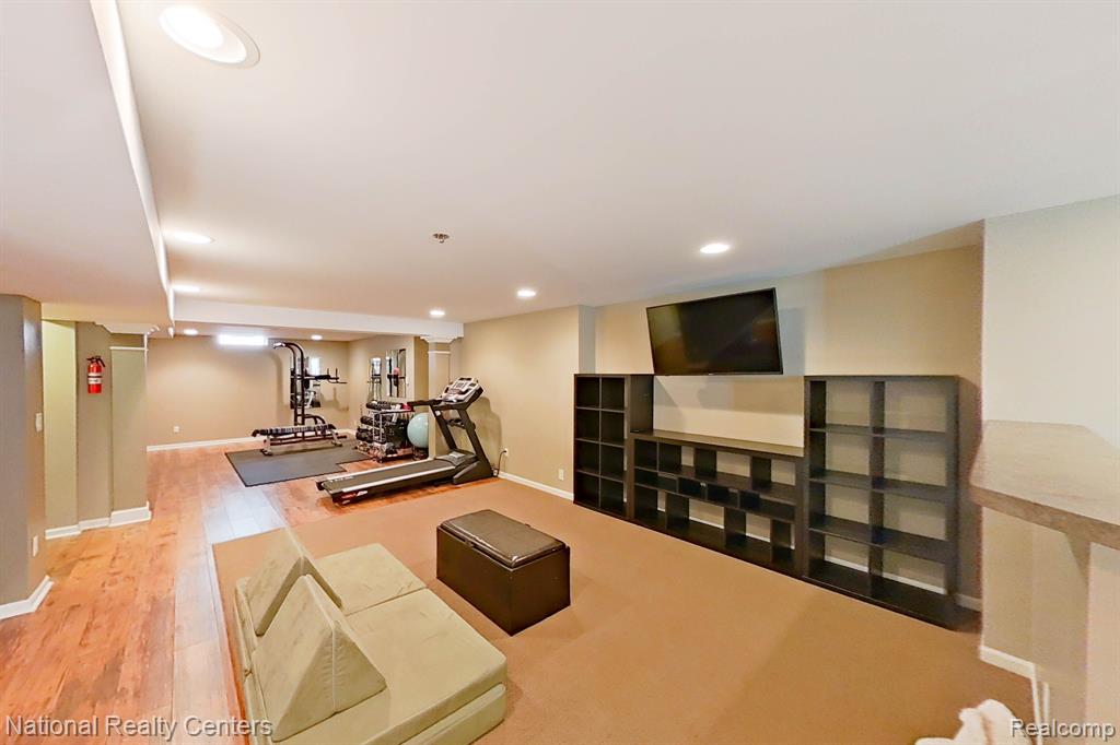 48537 ANTIQUE Road, Canton, MI 48187 — Photo 38