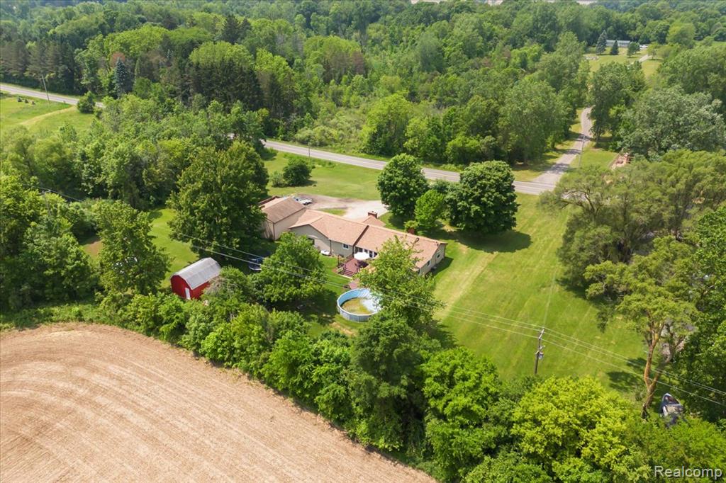7569 S Durand Road, Durand, MI 48429 — Photo 35