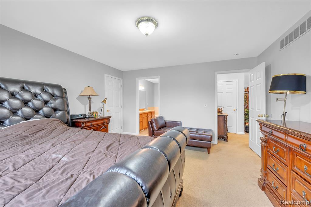 6133 LOCHMORE Drive, Commerce Twp, MI 48382 — Photo 25