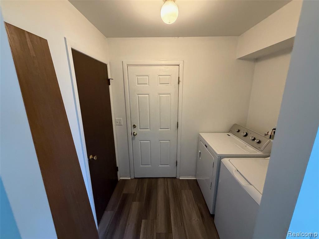 718 W Baker Road, Highland, MI — Photo 4