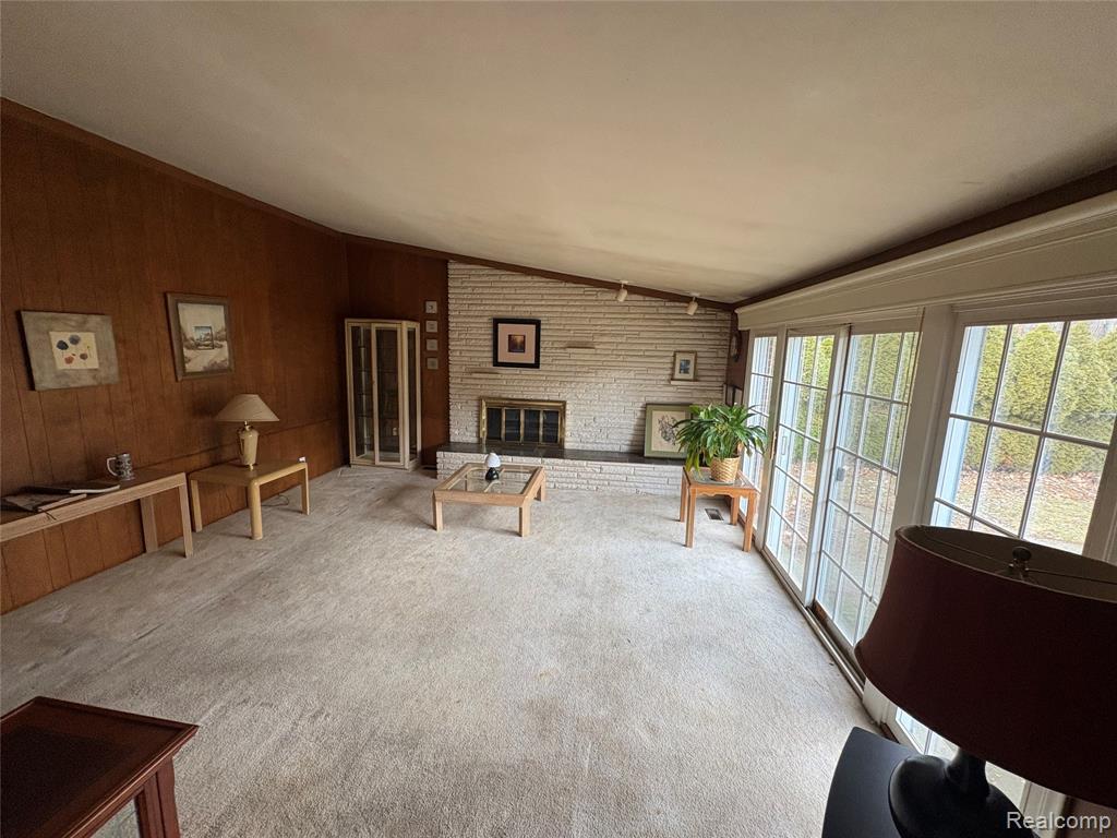 646 Peach Tree Lane, Grosse Pointe Woods, MI 48236 — Photo 11