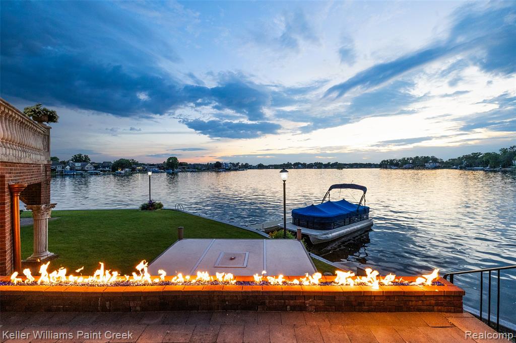 328 S Broadway Street, Lake Orion, MI 48362 — Photo 22