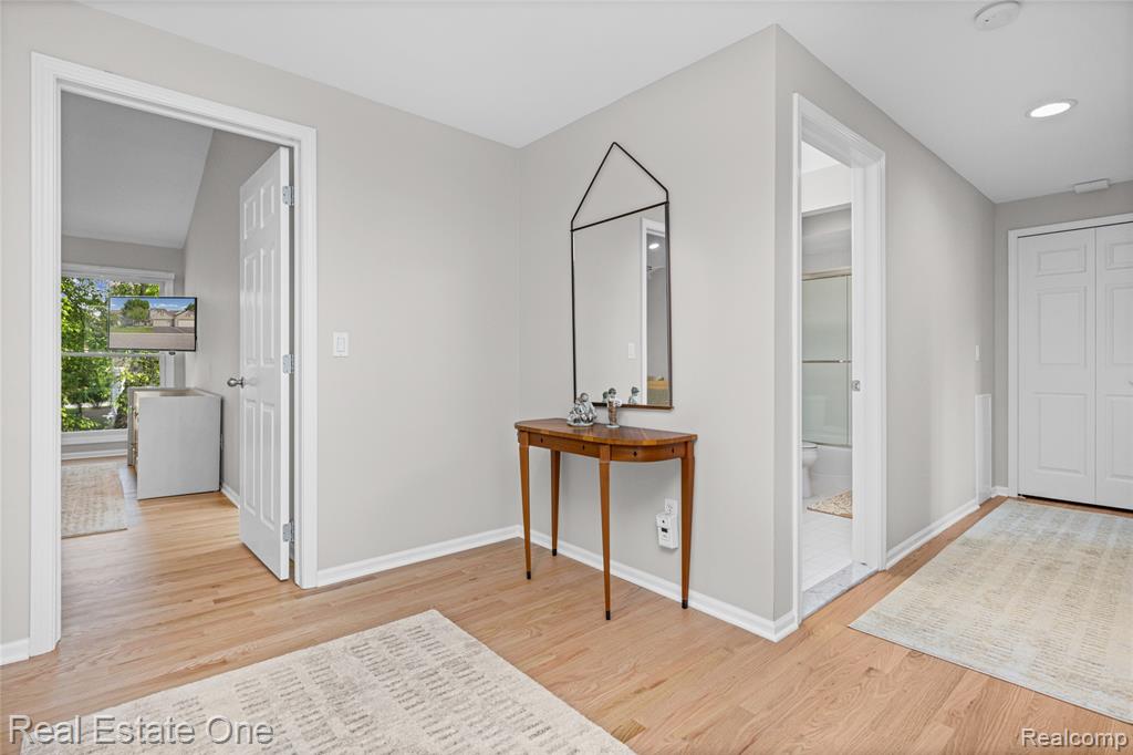 7105 Winding Brook Court, West Bloomfield, MI — Photo 49
