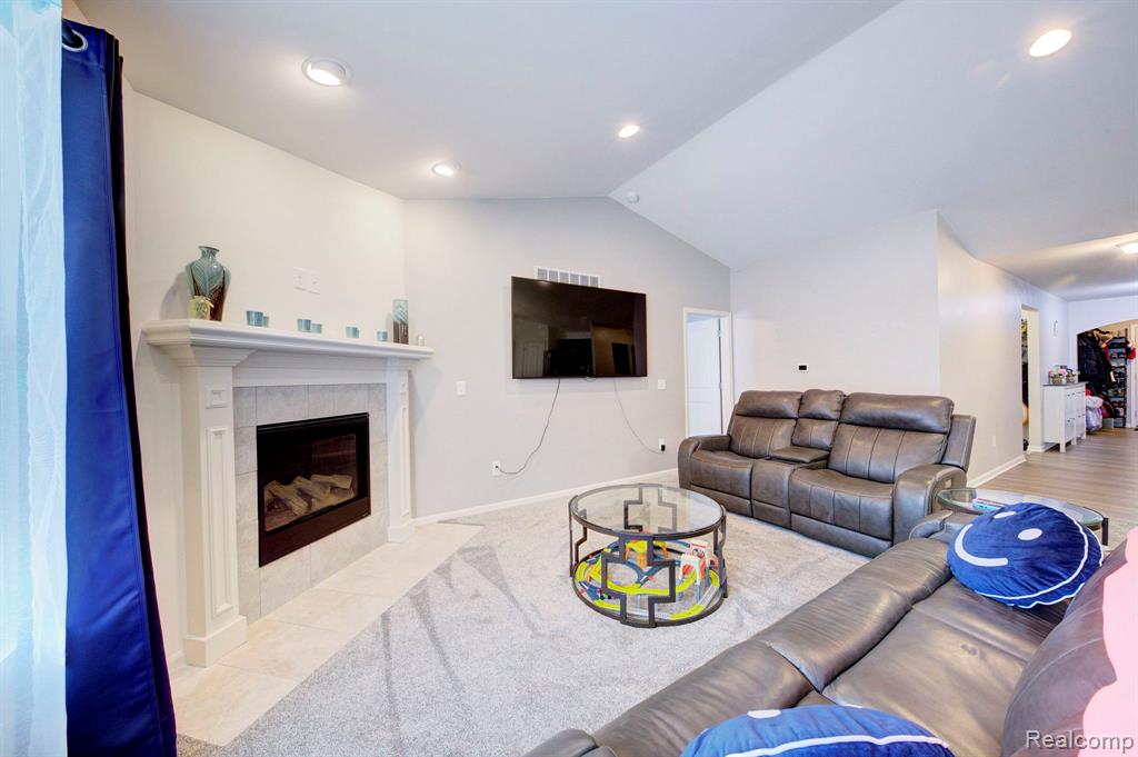 5989 Bay Hill Court, Romulus, MI 48174 — Photo 23