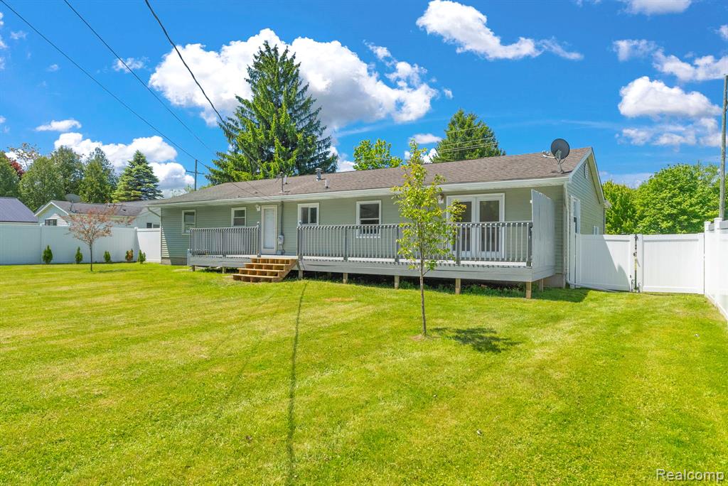 4046 State Road, Fort Gratiot, MI 48059 — Photo 33