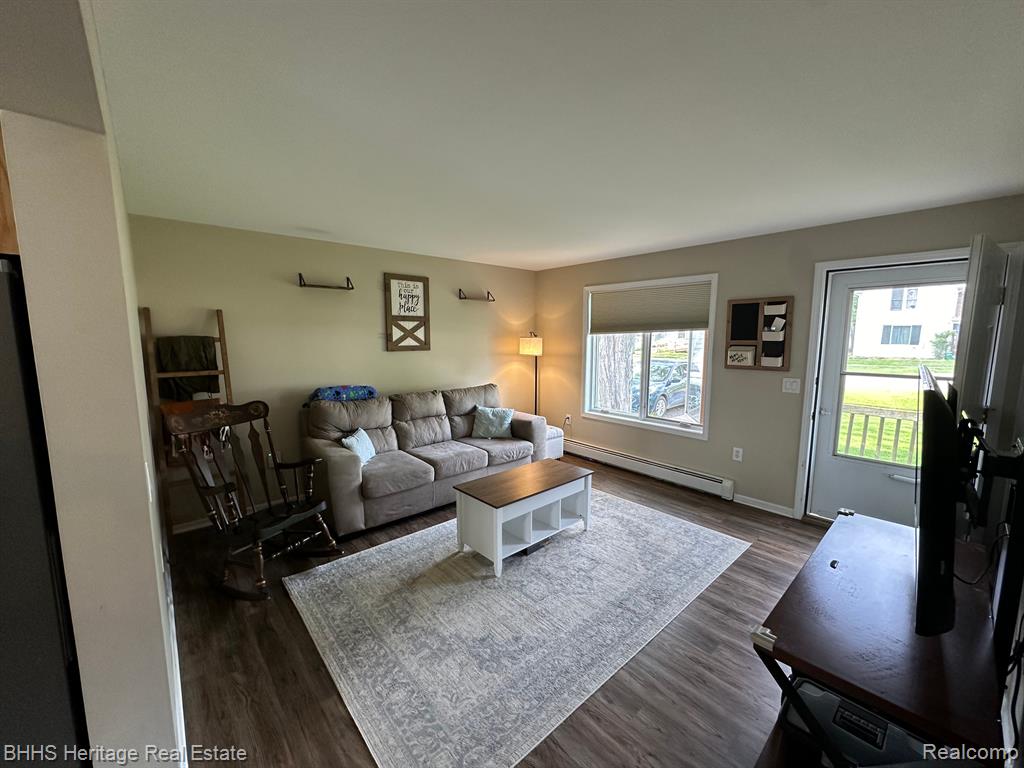 327 CHESTNUT Street, Webberville, MI 48892 — Photo 9