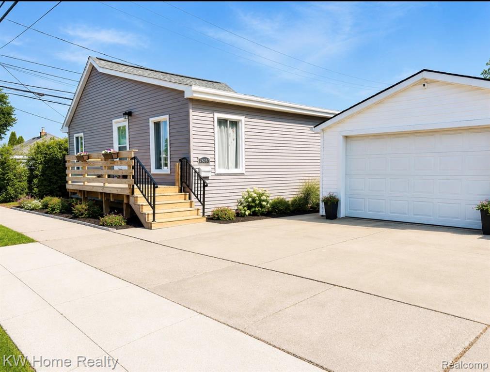 28260 Felician Street, Roseville, MI 48066 — front exterior