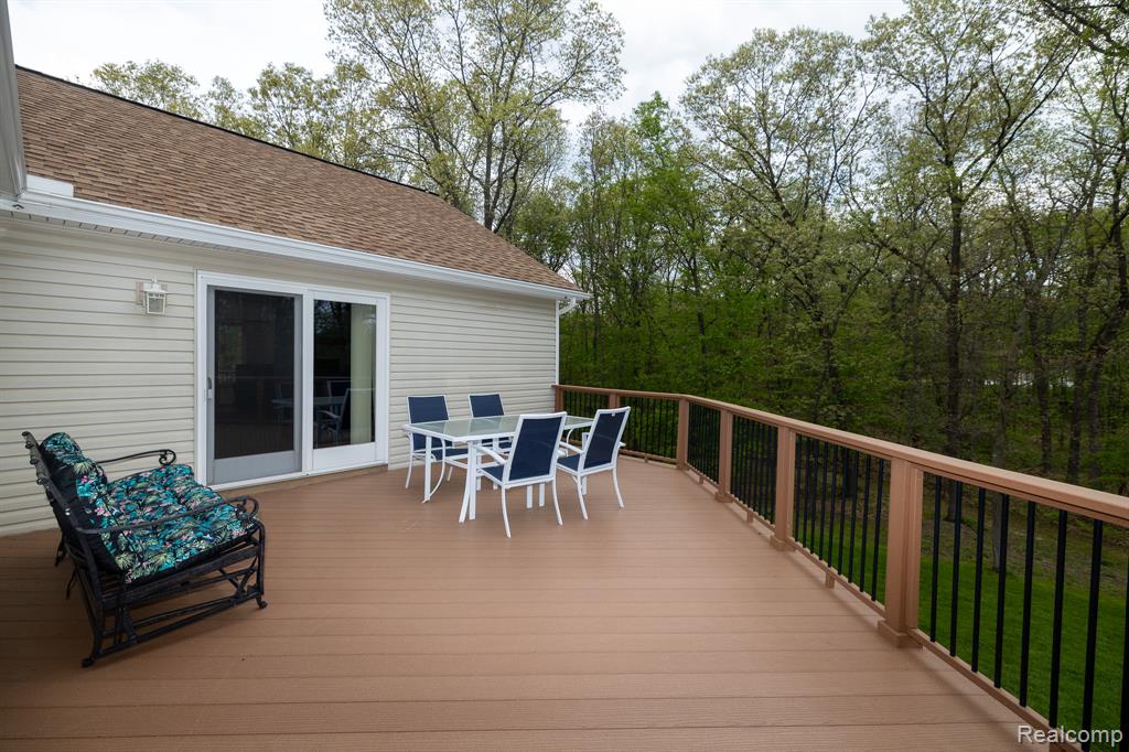 321 Elio, Highland, MI — Photo 18