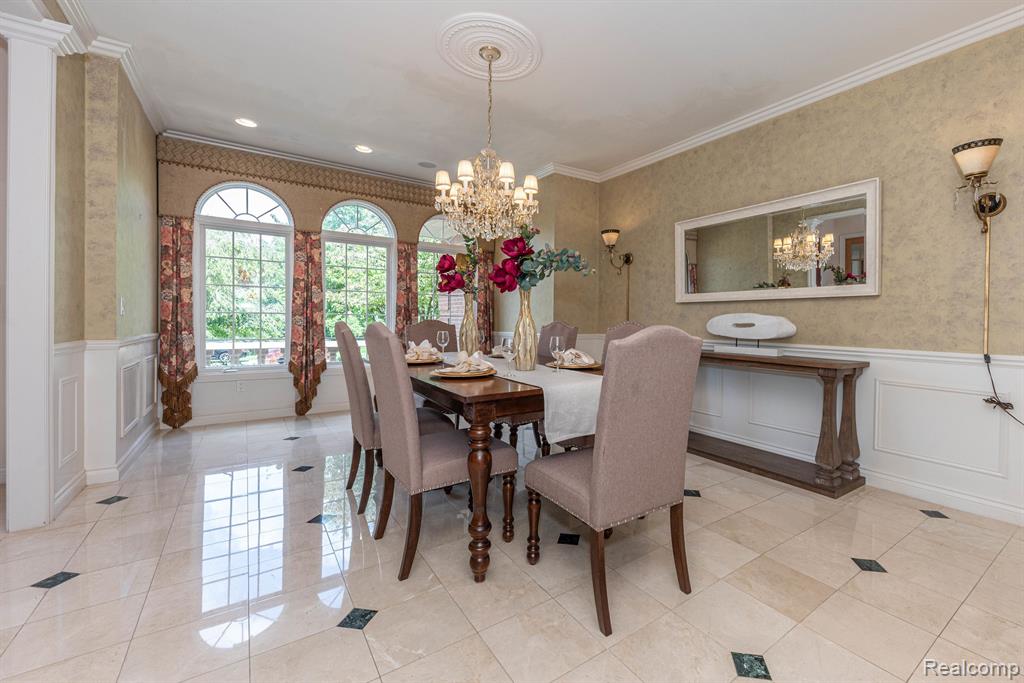 5003 HICKORY POINTE Drive, Orchard Lake Village, MI 48323 — Photo 15