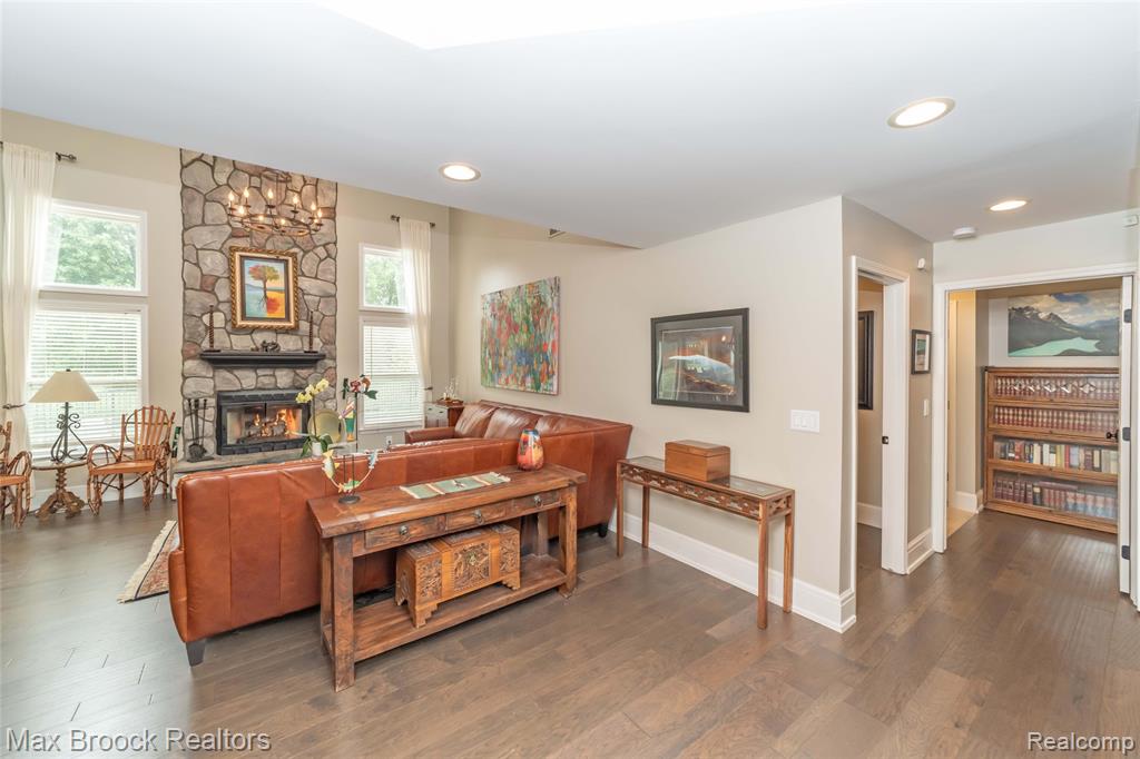 1478 Courtney Court, Hartland, MI 48353 — Photo 18