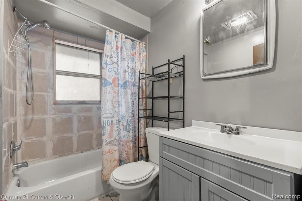 9045 Riverdale St, Redford, MI 48239 — Photo 13