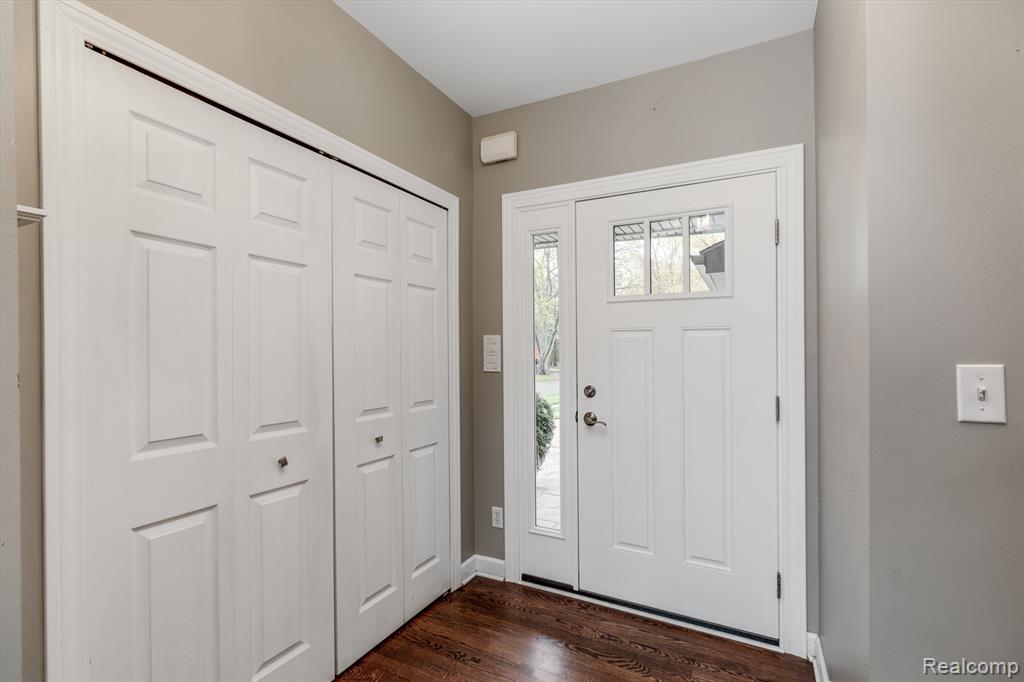 854 Brooklawn Drive, Troy, MI 48084 — Photo 3