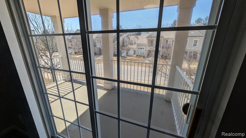 19102 ADDINGTON Drive, Commerce Twp, MI 48390 — Photo 13