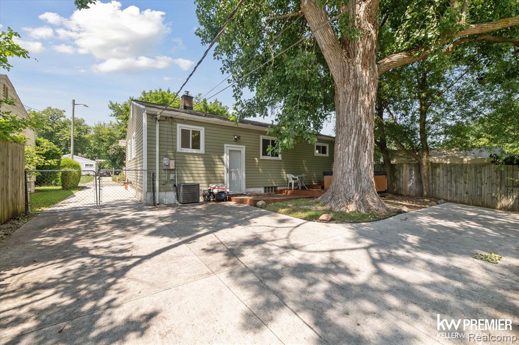962 Kettering Avenue, Pontiac, MI 48340 — Photo 24