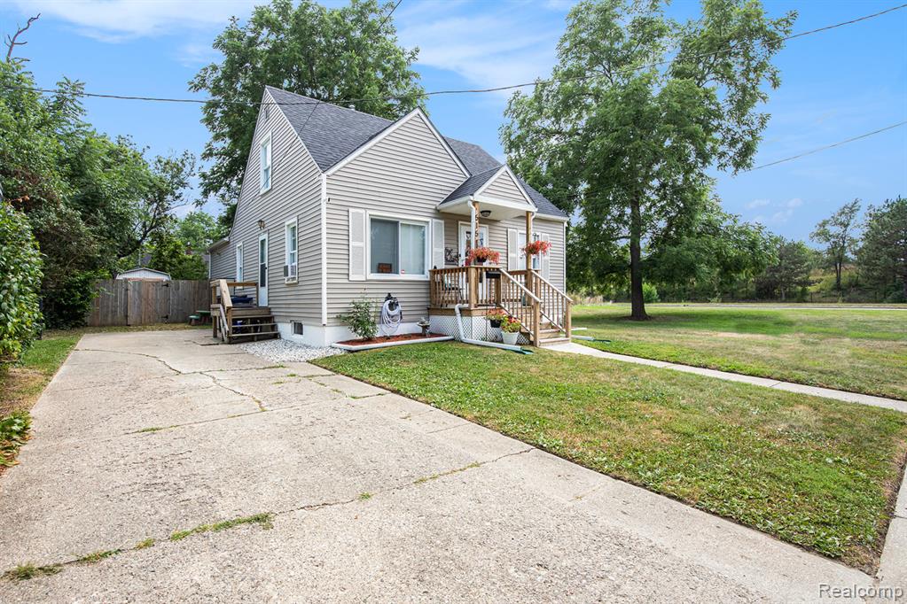515 Leland Street, Flint, MI 48507 — Photo 2