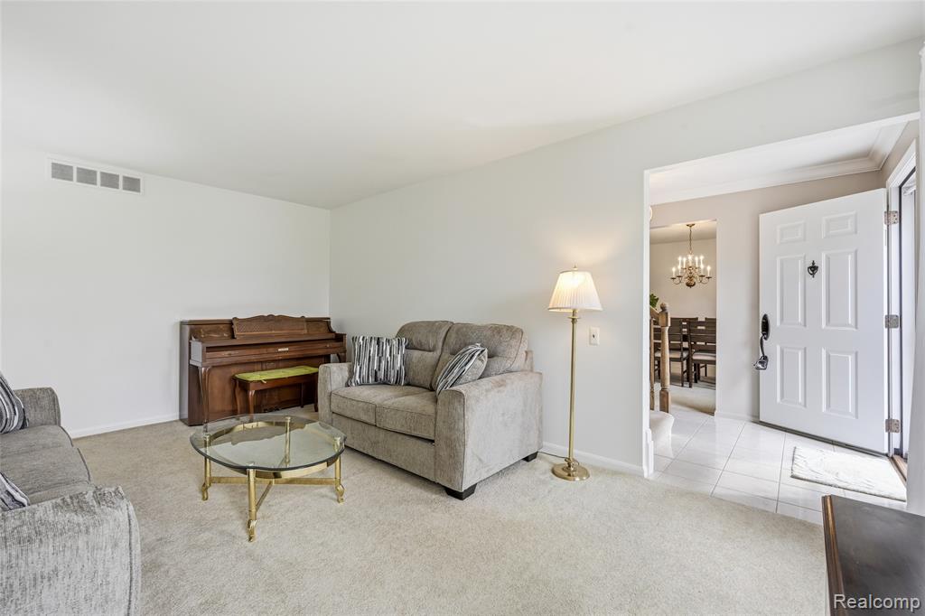 3464 Buckingham Trail, West Bloomfield, MI 48323 — Photo 9