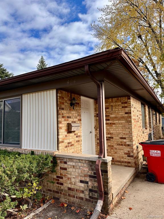 404 N Alice Avenue, Rochester, MI 48307 — Photo 2
