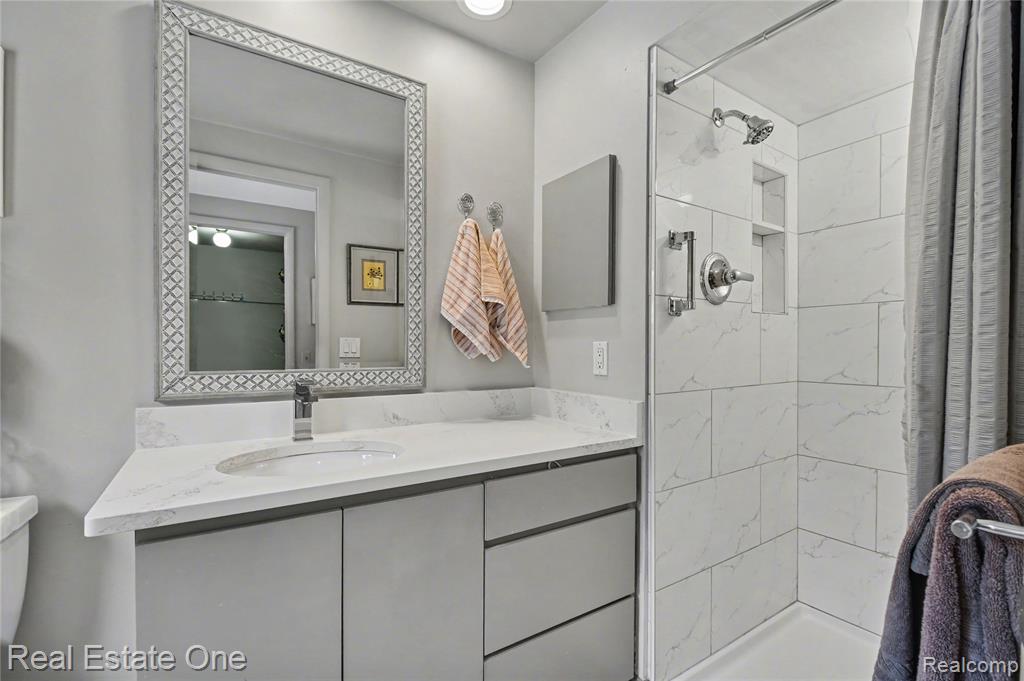 4150 Saddle Lane, West Bloomfield, MI — Photo 19