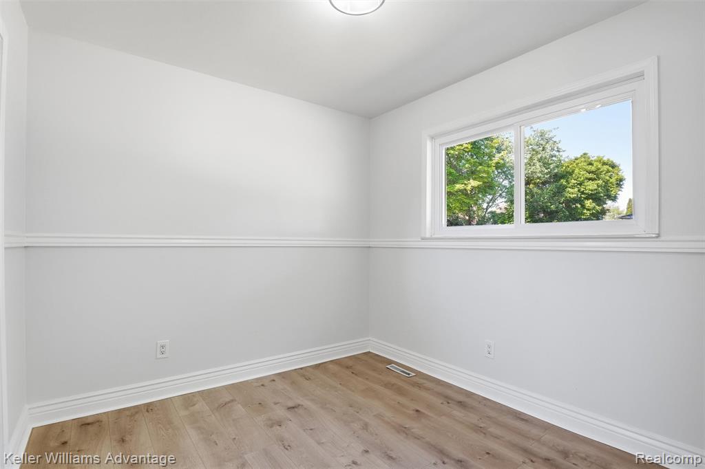 9883 William Street, Taylor, MI 48180 — Photo 27