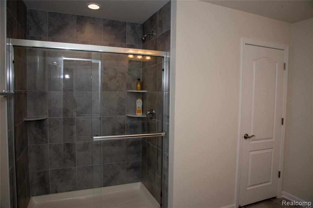 43591 CHANCELLOR LANE, Novi, MI — Photo 15