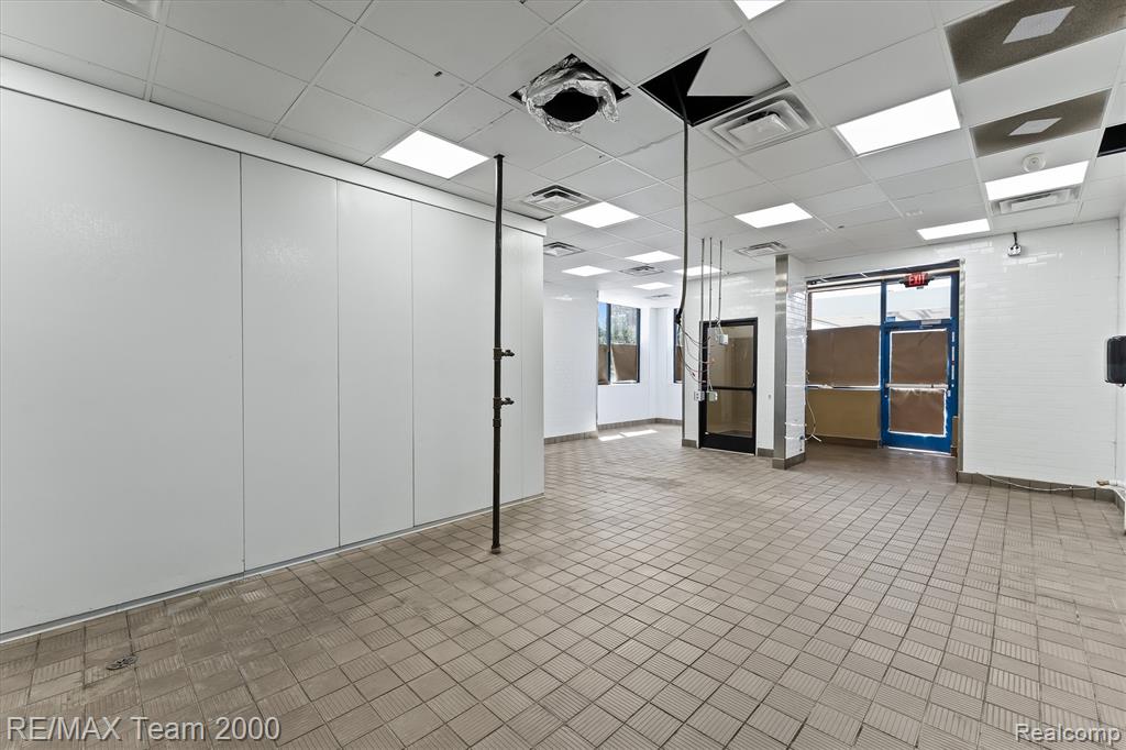 5564 Woodward Avenue, Detroit, MI 48202 — Photo 8