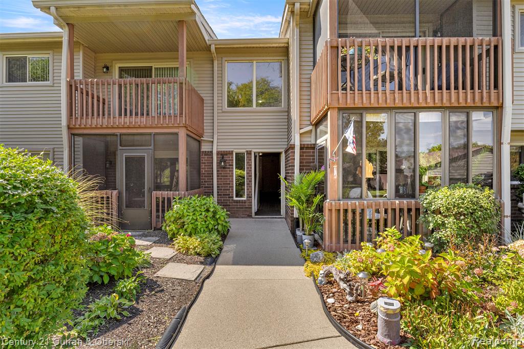 10161 Nancys Boulevard, 92, Grosse Ile, MI 48138