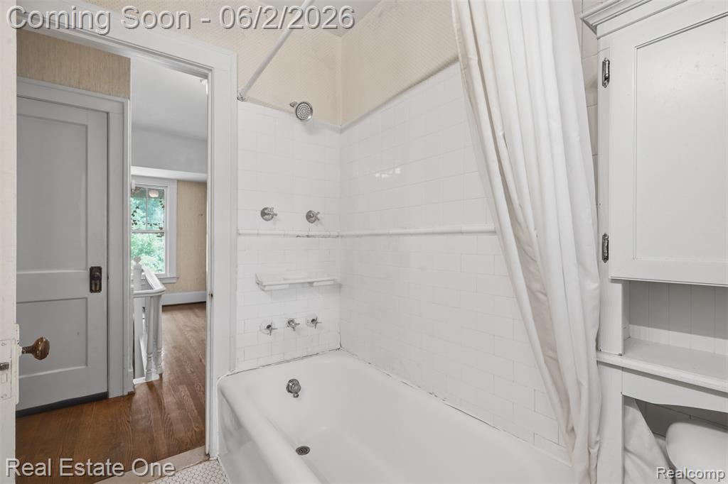 8606 Hendrie Boulevard, Huntington Woods, MI — Photo 22