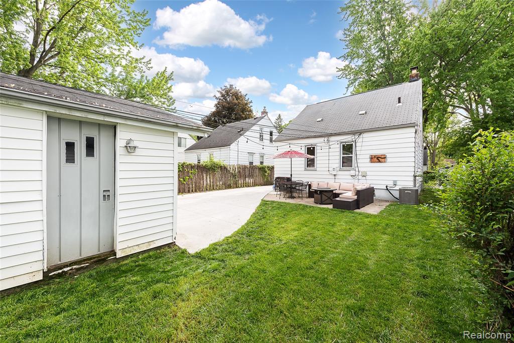 417 Helene Avenue, Royal Oak, MI 48067 — Photo 36