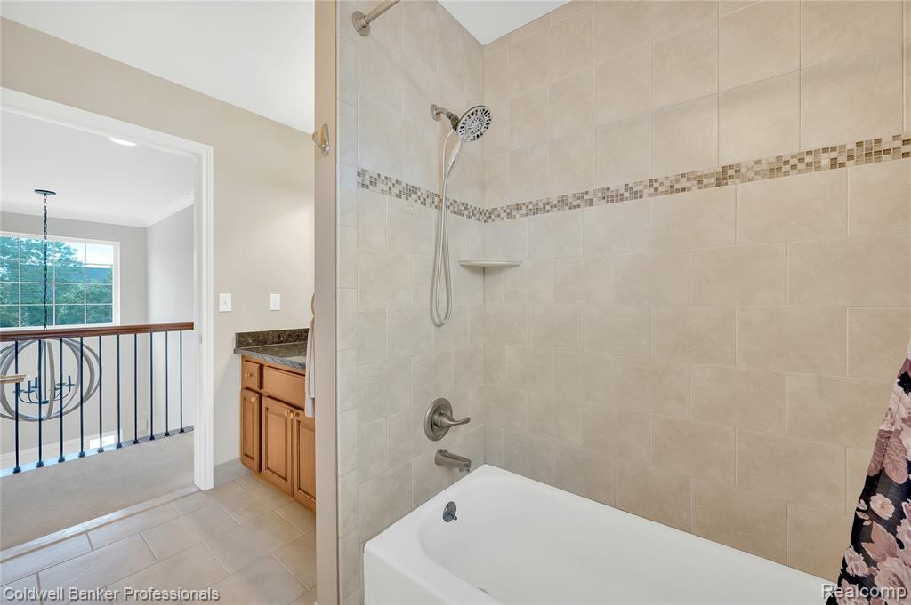 597 Bay Pointe Drive, Oxford, MI 48371 — Photo 25