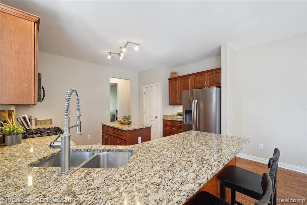 49529 TAFT Lane, Canton, MI 48188 — Photo 11