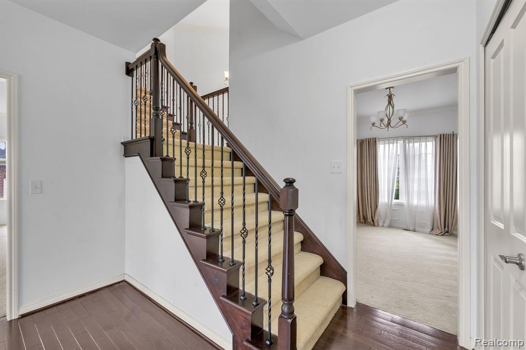42088 Woodglen Drive, Novi, MI — Photo 18