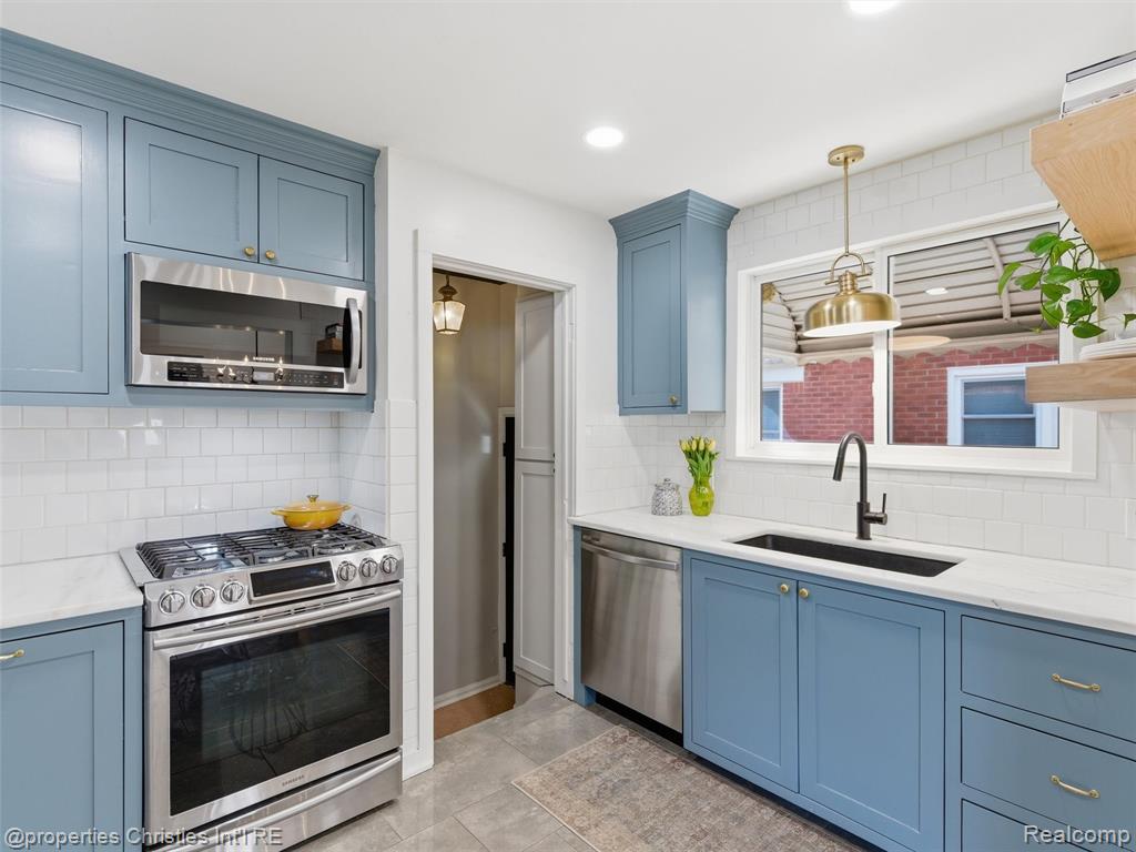 2893 Harvard Road, Berkley, MI 48072 — Photo 12
