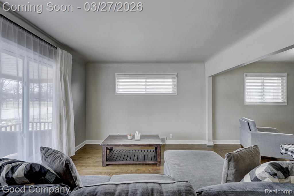 503 W Elmwood Avenue, Clawson, MI — Photo 3