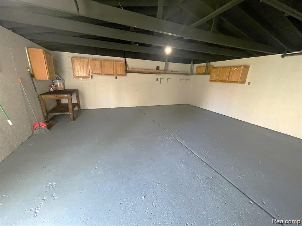 16830 S Stephens Drive E, Eastpointe, MI 48021 — Photo 30