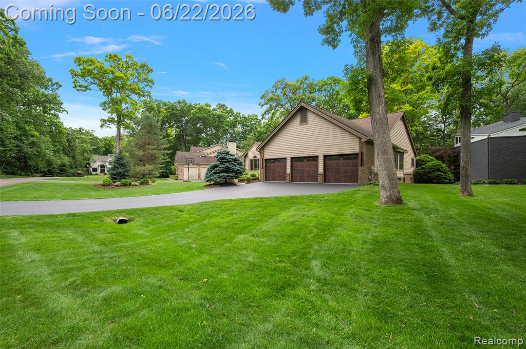 5083 Timber Cove Circle, Clarkston, MI — Photo 3