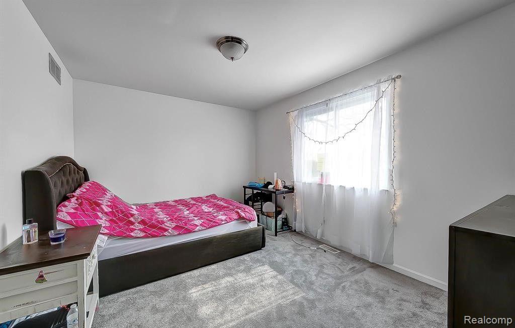 5642 Weddell Street, Dearborn Heights, MI 48125 — Photo 13
