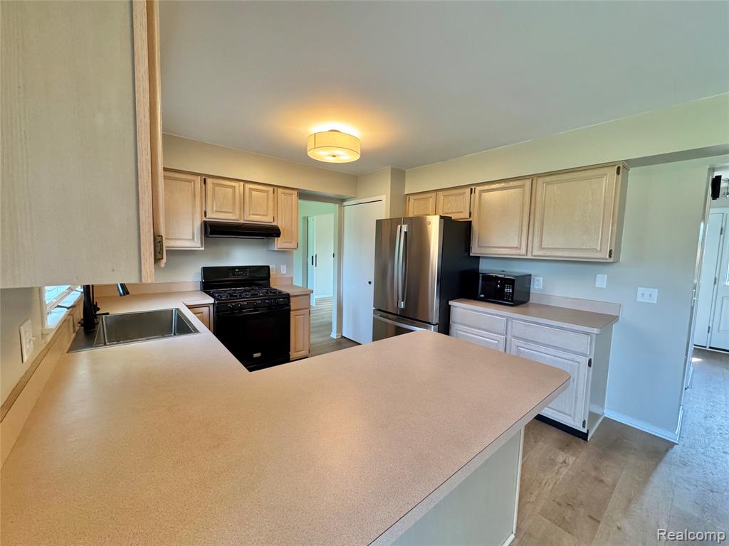 2132 Maple Creek Circle, Ann Arbor, MI 48108 — Photo 16
