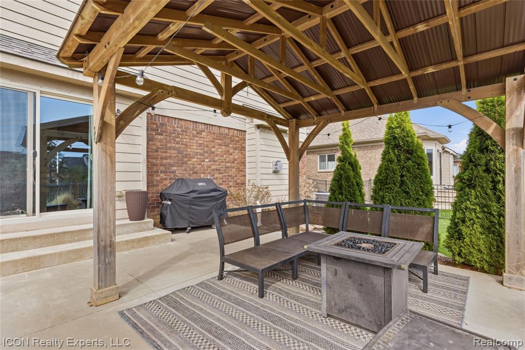 20620 Misty Brook Court, Macomb, MI 48044 — Photo 35