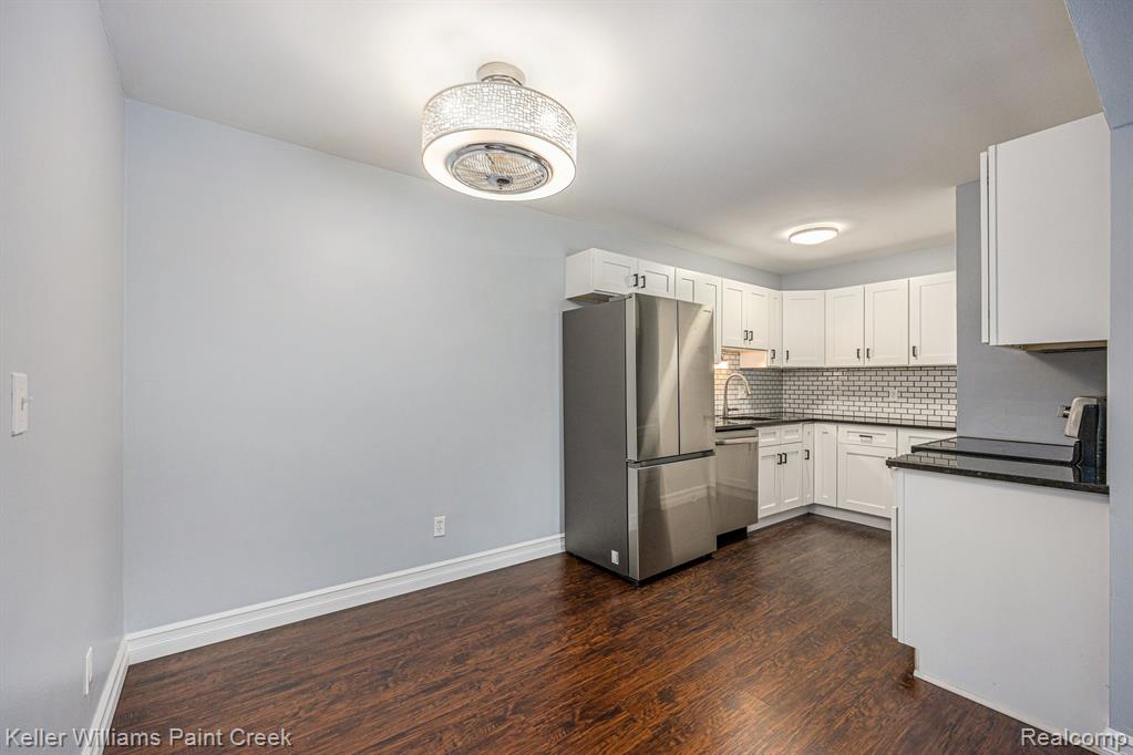 417 Parkdale Ave #20, Rochester, MI 48307 — Photo 5