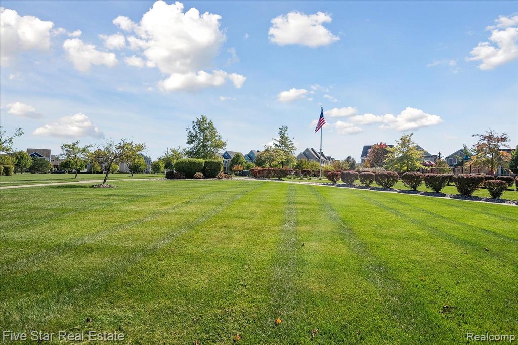 49529 TAFT Lane, Canton, MI 48188 — Photo 58