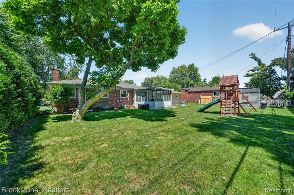 23784 Linne Street, Clinton Twp, MI 48035 — Photo 42