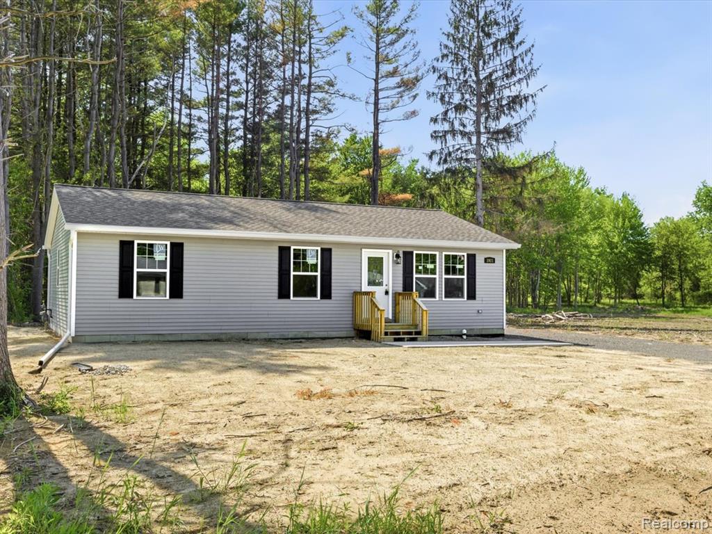 2921 Beach Road, Port Huron, MI 48060 — Photo 26