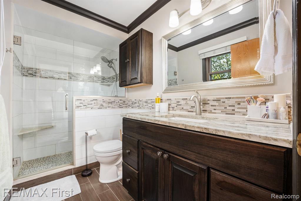 43373 Brooks Drive, Clinton Twp, MI 48038 — Photo 17
